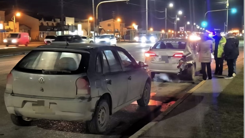 Una adolescente fue hospitalizada tras un choque entre un remis y un auto en Río Grande