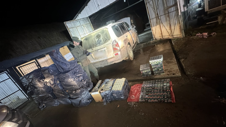 Hallan más de 11 mil paquetes de cigarrillos de contrabando en una camioneta abandonada cerca de San Sebastián