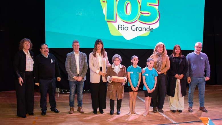 Autoridades legislativas acompañaron a las y los vecinos en el 105° aniversario de Río Grande