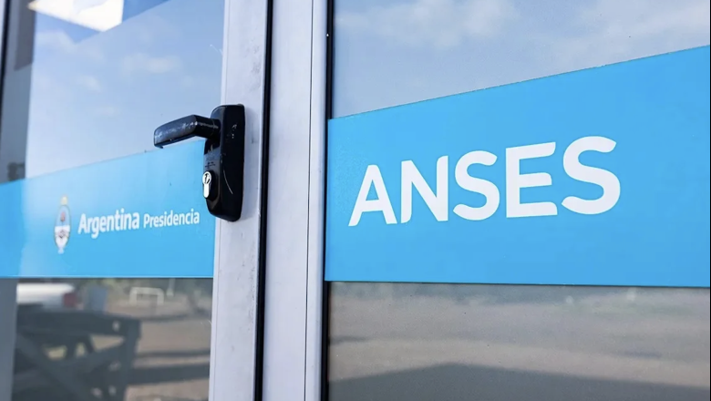 ANSES advierte que se suspenderán los pagos a quienes estén en el exterior 
