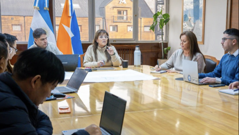 Gobierno despliega logística histórica para la llegada de la nueva usina para Ushuaia