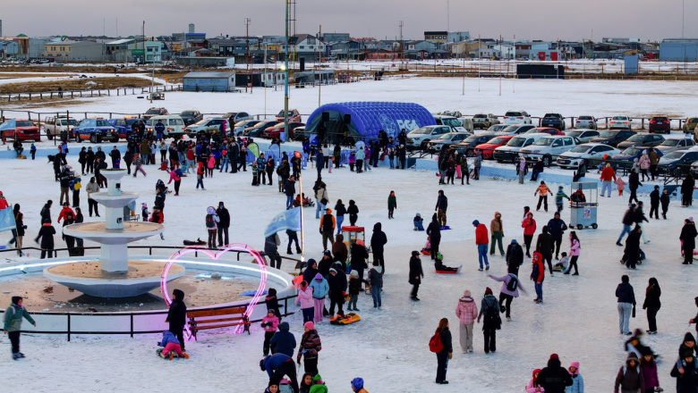 La Pista de Patinaje reunió a cientos de familias durante el receso invernal