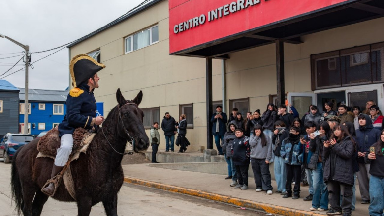 El Municipio acercó la historia del General San Martín a estudiantes riograndenses