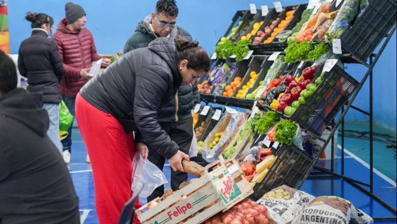 Este domingo, “el Mercado en tu Barrio” vuelve a acercar productos a precios accesibles