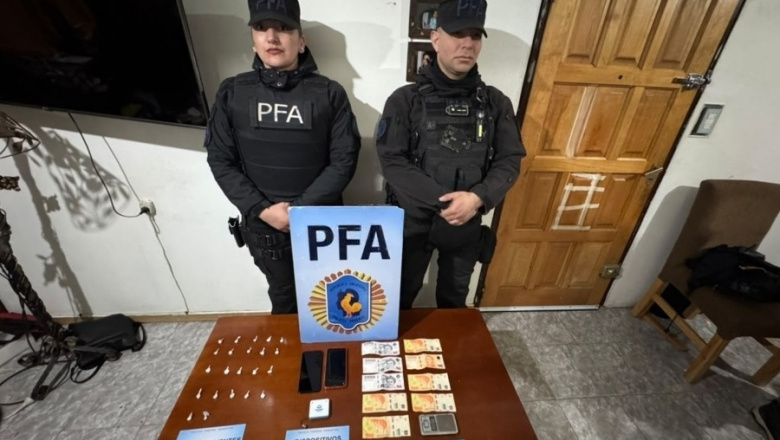 Cocaína, celulares y un posnet de cobro fueron encontrados en un allanamiento en Chacra IV de Río Grande