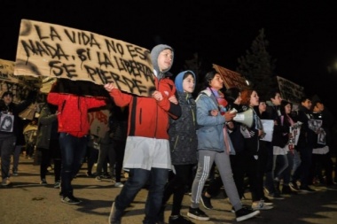 LA SUBSECRETARÍA PARA LA NUEVA GENERACIÓN PARTICIPÓ DE LA MARCHA POR LA MEMORIA EN EL "DÍA NACIONAL DE LA JUVENTUD"