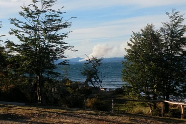 Se combate un incendio forestal en la Reserva Provincial Corazón de la Isla