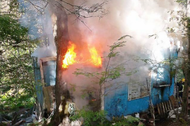 Incendio destruyó una vivienda