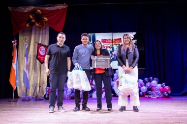 El Municipio acompañó el 20° aniversario del Colegio Provincial Dr. “Ernesto Guevara”