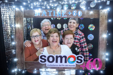 Gran participación de adultos mayores en La Matiné +60 realizada en Río Grande 