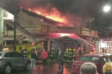 Enjuician al hombre acusado de provocar el incendio en el supermercado La Victoria 