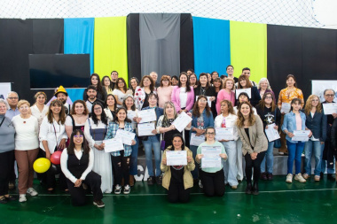 Con más oportunidades educativas, el Municipio celebró el cierre de los talleres de idiomas