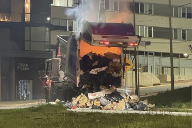 Cenizas mal apagadas habrína provocao en incendio en camión de recolección de residuos gastronómicos