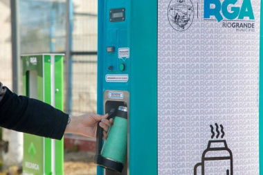 Invitan a acercarse a los puntos de recarga de agua