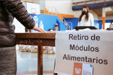 Continúa la entrega de módulos alimentarios de comedores escolares en vacaciones 
