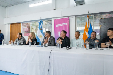 Vuoto avanza con la entrega de terrenos a policías y fuerzas federales en Ushuaia