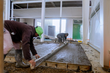Inició el hormigonado en el nuevo gimnasio del Colegio Soberanía Nacional