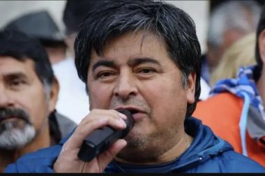 Carlos Córdoba llega a juicio por presuntas estafas en viviendas de ATE