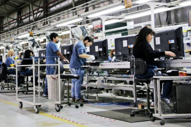 Se pierden nueve empleos industriales por hora en Argentina
