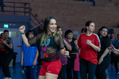 La primera de muchas: exitosa jornada solidaria de zumba y body combat