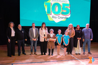 Autoridades legislativas acompañaron a las y los vecinos en el 105° aniversario de Río Grande