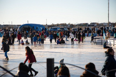 "Invierno Activo": se extienden las jornadas recreativas en la pista de patinaje