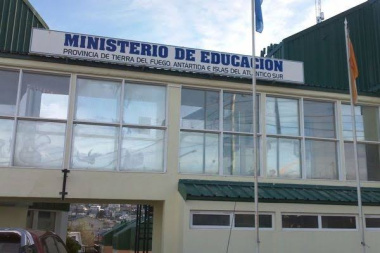 Educación informa sobre nuevo lugar de atención, cronograma de actos públicos e inscripciones en Río Grande