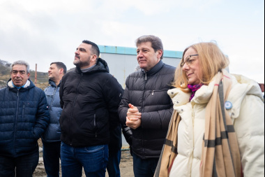 Melella y Vuoto, junto a Senadores recorrieron juntos  la nueva usina de Ushuaia