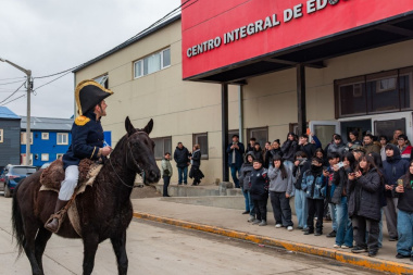 El Municipio acercó la historia del General San Martín a estudiantes riograndenses
