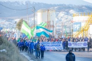 Ushuaia marchó a favor de Tierra del Fuego