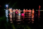 Nadadores del país recibieron el invierno en aguas del Canal Beagle