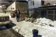Al mejor estilo Vikingo, amenazó con un hacha a un vecino por estacionar frente a su casa en Ushuaia