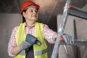 Río Grande ofrece cursos de soldadura, construcción y pintura para mujeres en “Mujeres Construyendo Futuro”