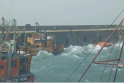 Se hundieron tres barcos en el puerto de Caleta Olivia por el temporal de viento