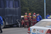 Fatal accidente en Ushuaia: un hombre murió tras chocar contra un colectivo estacionado