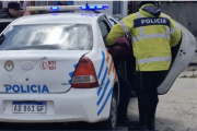 Robó una Kangoo en Río Grande, lo hallaron y hubo un persecución para detenerlo 