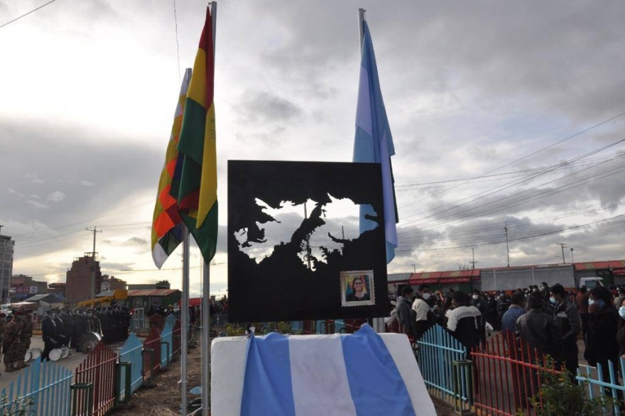 Vuoto agradeció al pueblo boliviano  por la Plaza “Islas Malvinas Argentinas” inaugurada en el alto