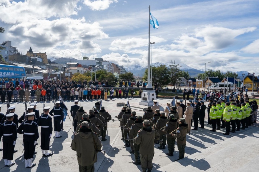 Acto conmemorativo en Ushuaia por el Día de la Antártida Argentina 