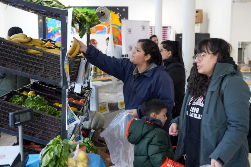 Gobierno celebra las fiestas con ferias en las tres ciudades de la provincia